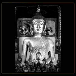 Bouddha en N&B