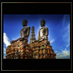 Bouddha et tour