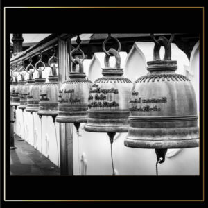 Cloches sculptées